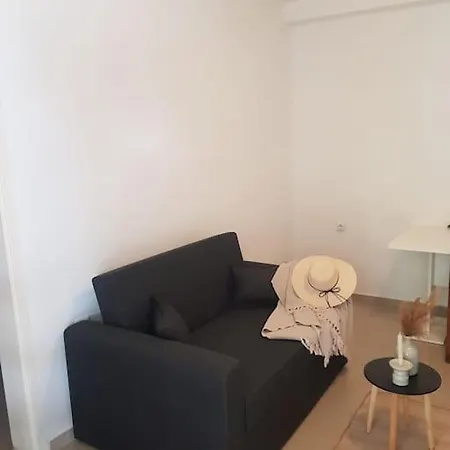 First Row To The Sea - Mustel - Adults Only Drage