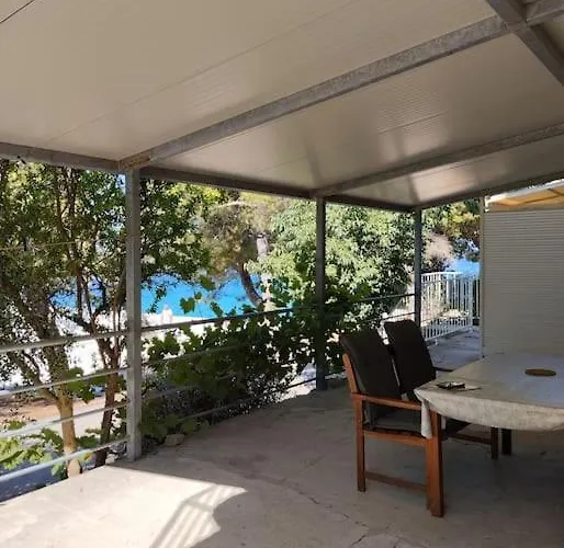 Apartman First Row To The Sea - Mustel - Adults Only